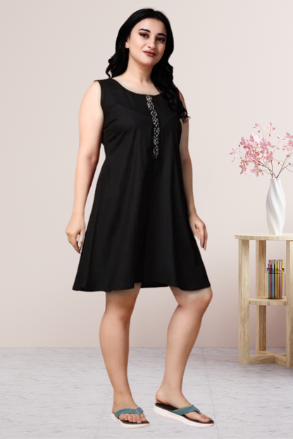 Midnight Black Detailed Short Nighty