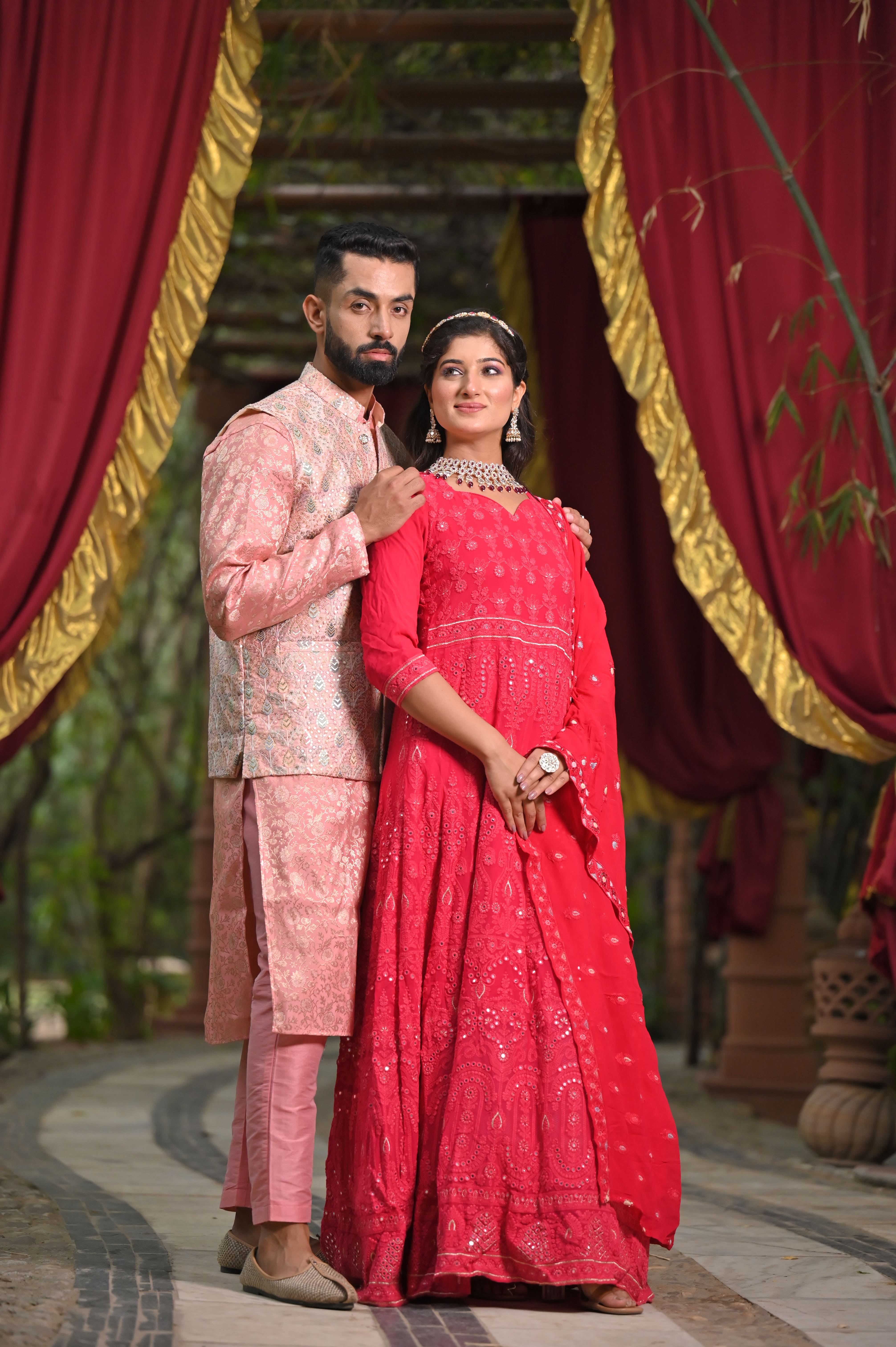 Steal Trends From This Delhi Wedding Of A Kashmiri Bride And A Punjbai  Groom | Couple wedding dress, Engagement dress for bride, Wedding reception  gowns