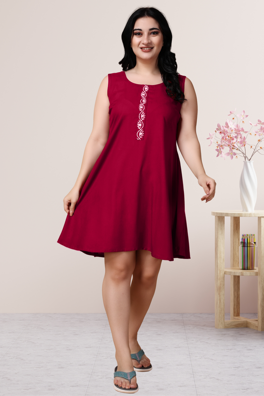 Magenta Detailed Short Nighty