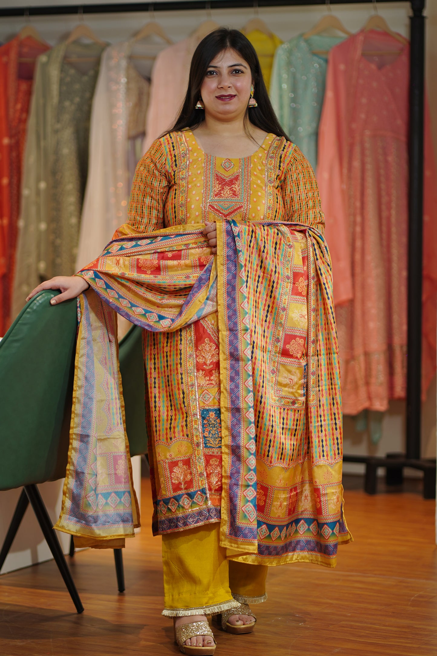 Sunehri Utsav Karachi Suit Set