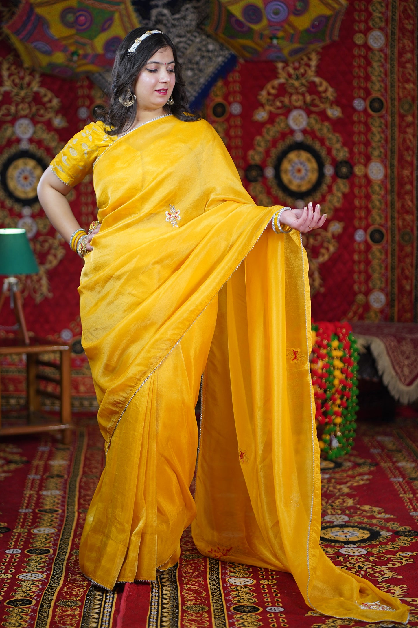 Sunehri Aabha Handcrafted Tissue Saree