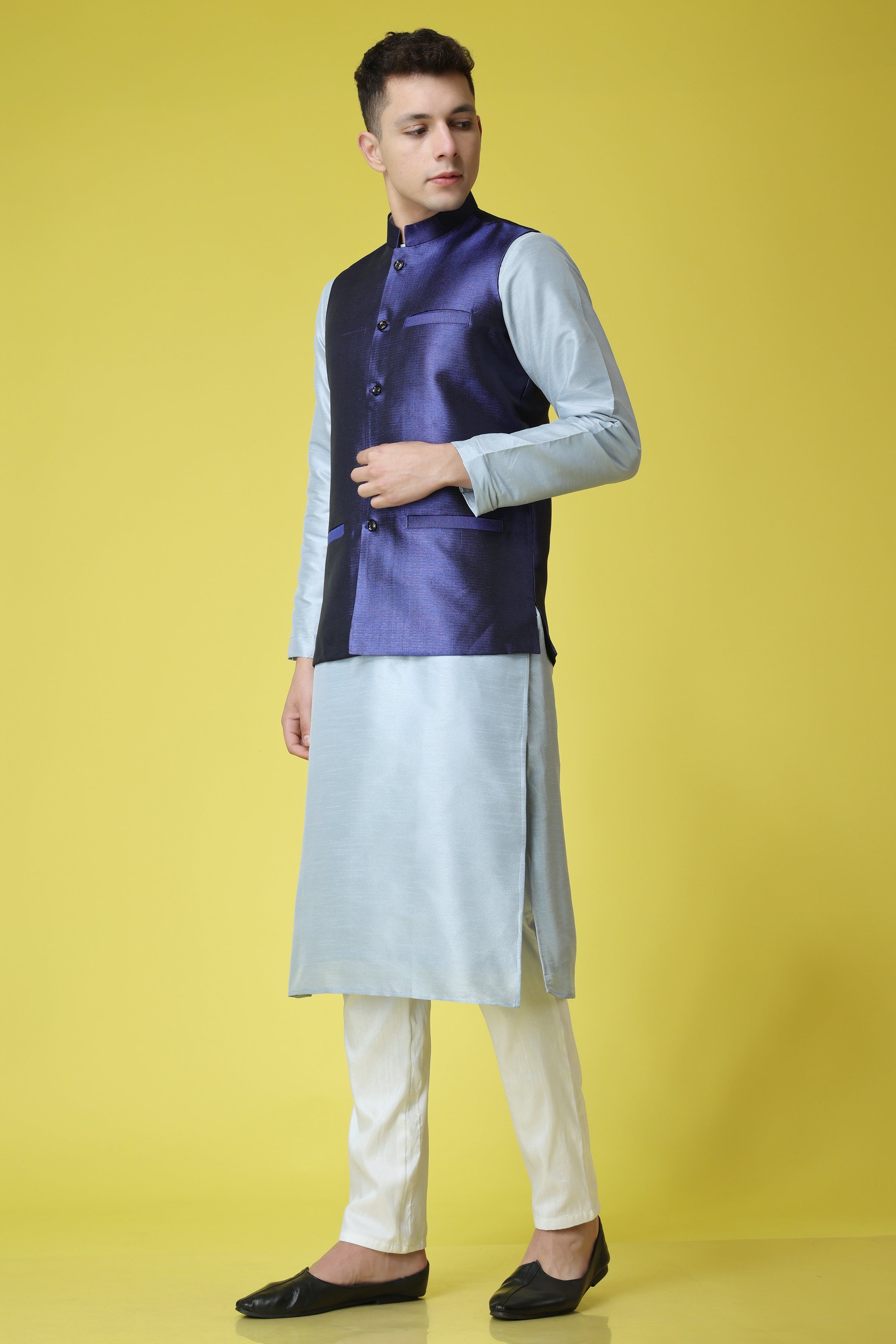 Nehru jacket Collection Online - Rent Designer Mens Nehru jacket for Women  and Men @Rentitbae.com