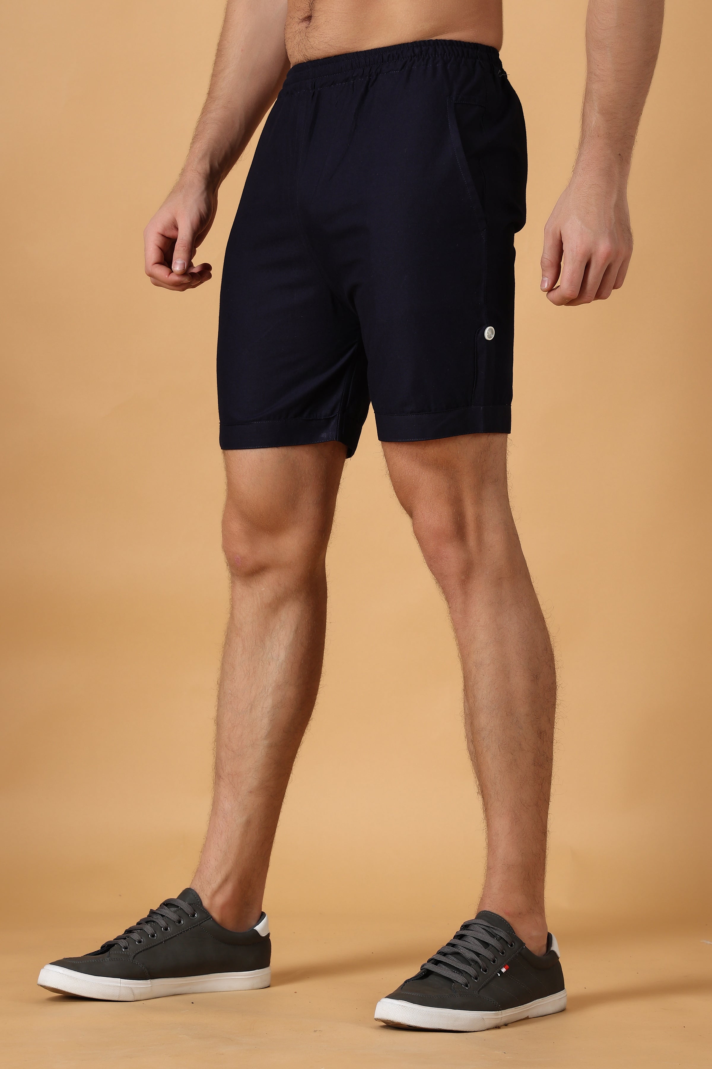 Trendy 34th Shorts Capri for Men Black WORGCART