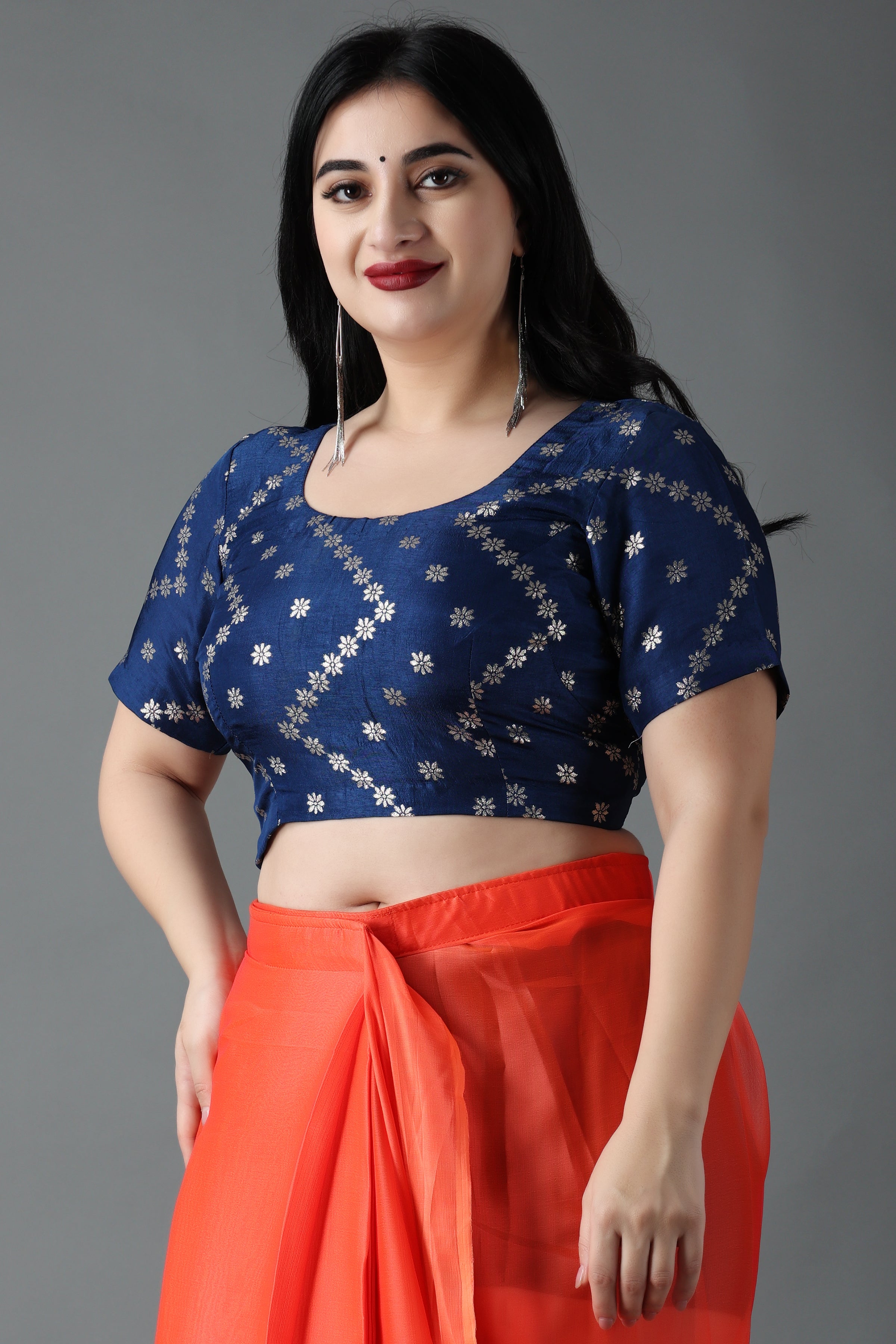 How to Wear Saree for Plus Size 20 Ideas & Styling Tips | Saree blouse  designs latest, Designer saree blouse patterns, Stylish blouse