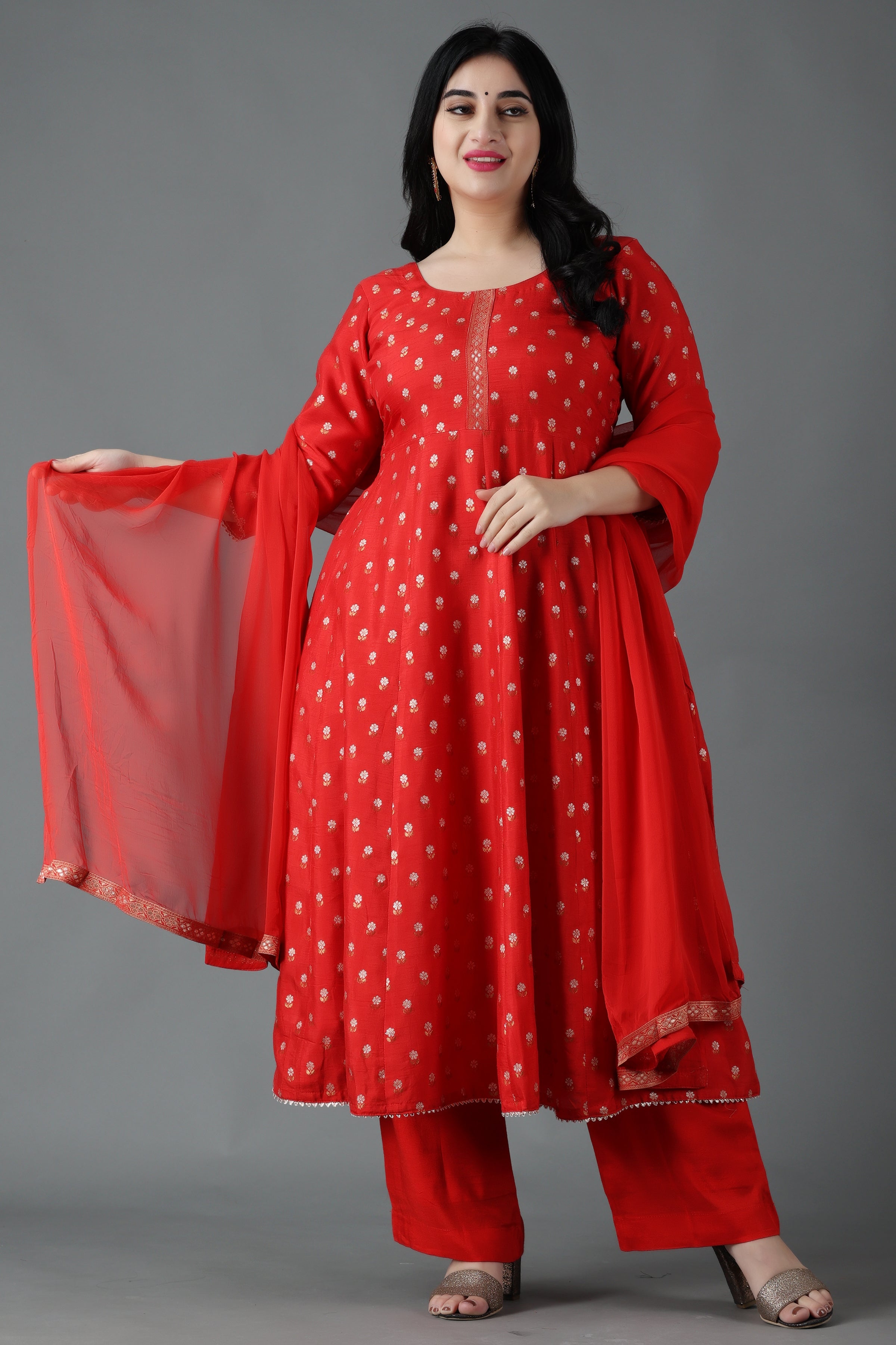 Anarkali Suits - Shop Designer Anarkali Dress Online – Page 4 – Lashkaraa | Designer  anarkali dresses, Party wear dresses, Designer party wear dresses