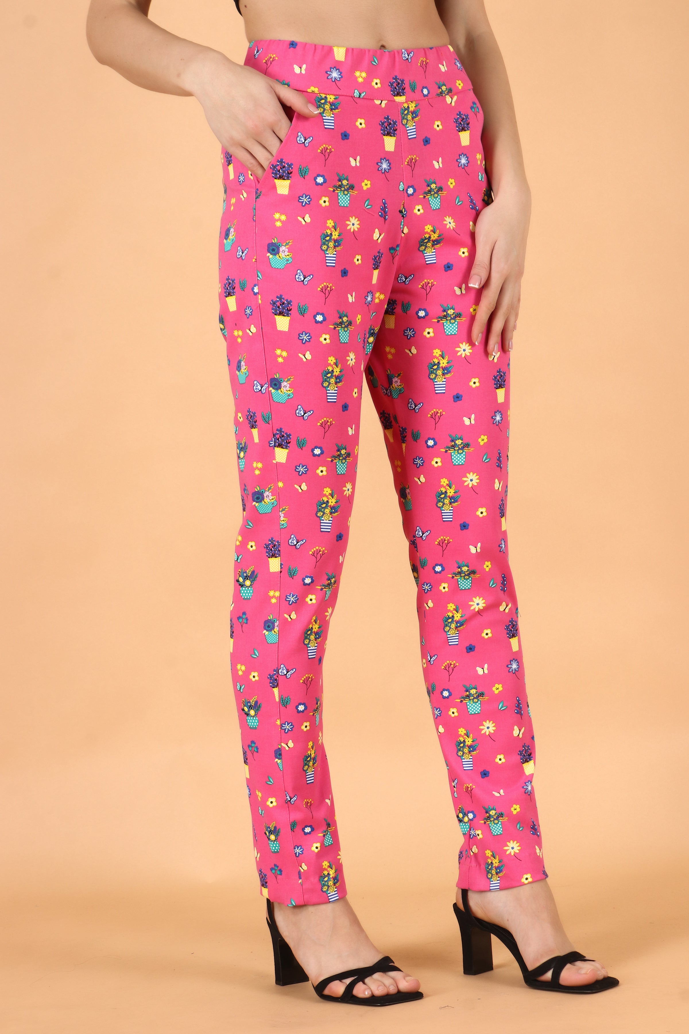 Khloe Relaxed Pant - Pink Damask – We Are The Others