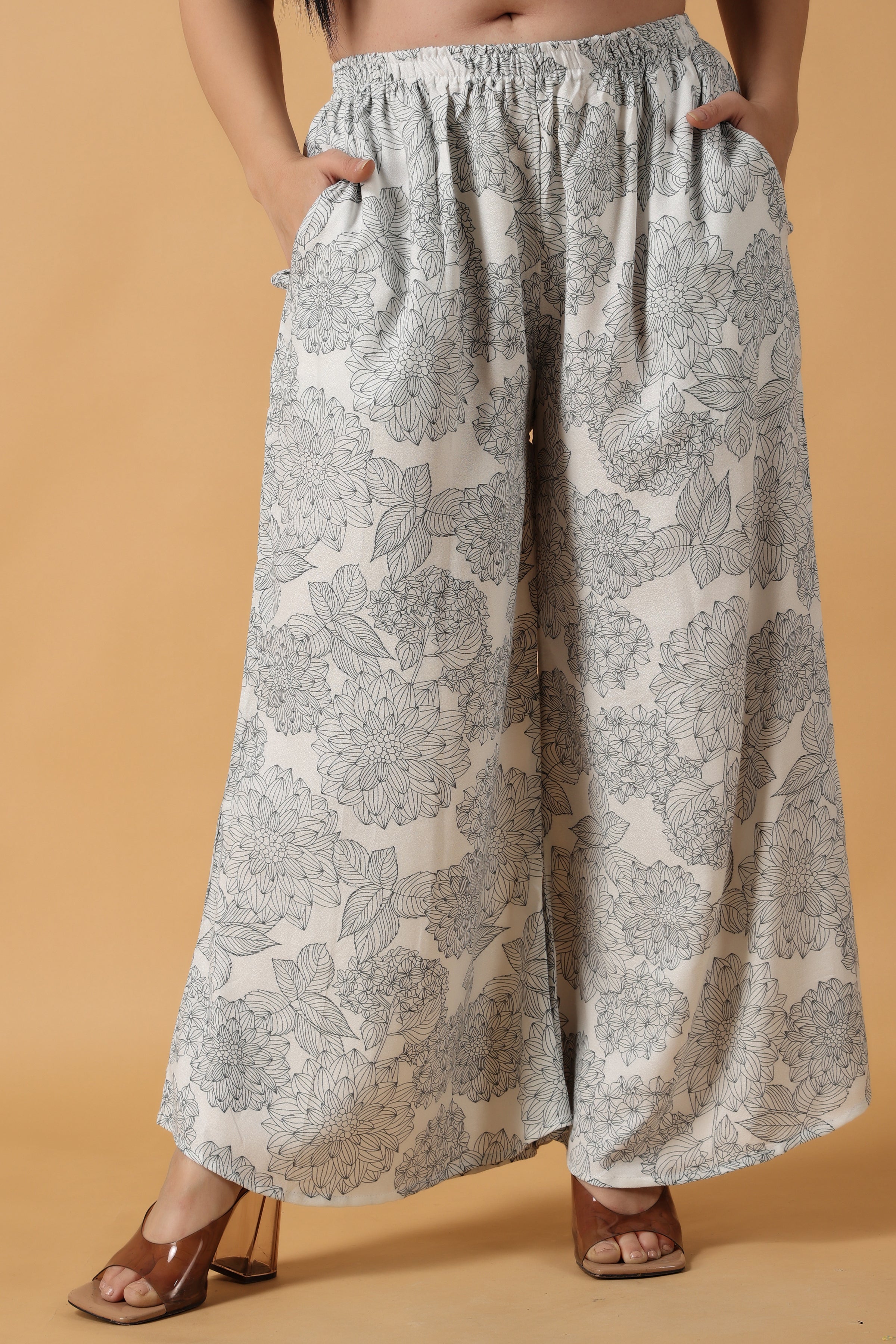Buy Women White Regular Fit Print Casual Trousers Online - 800331 | Allen  Solly