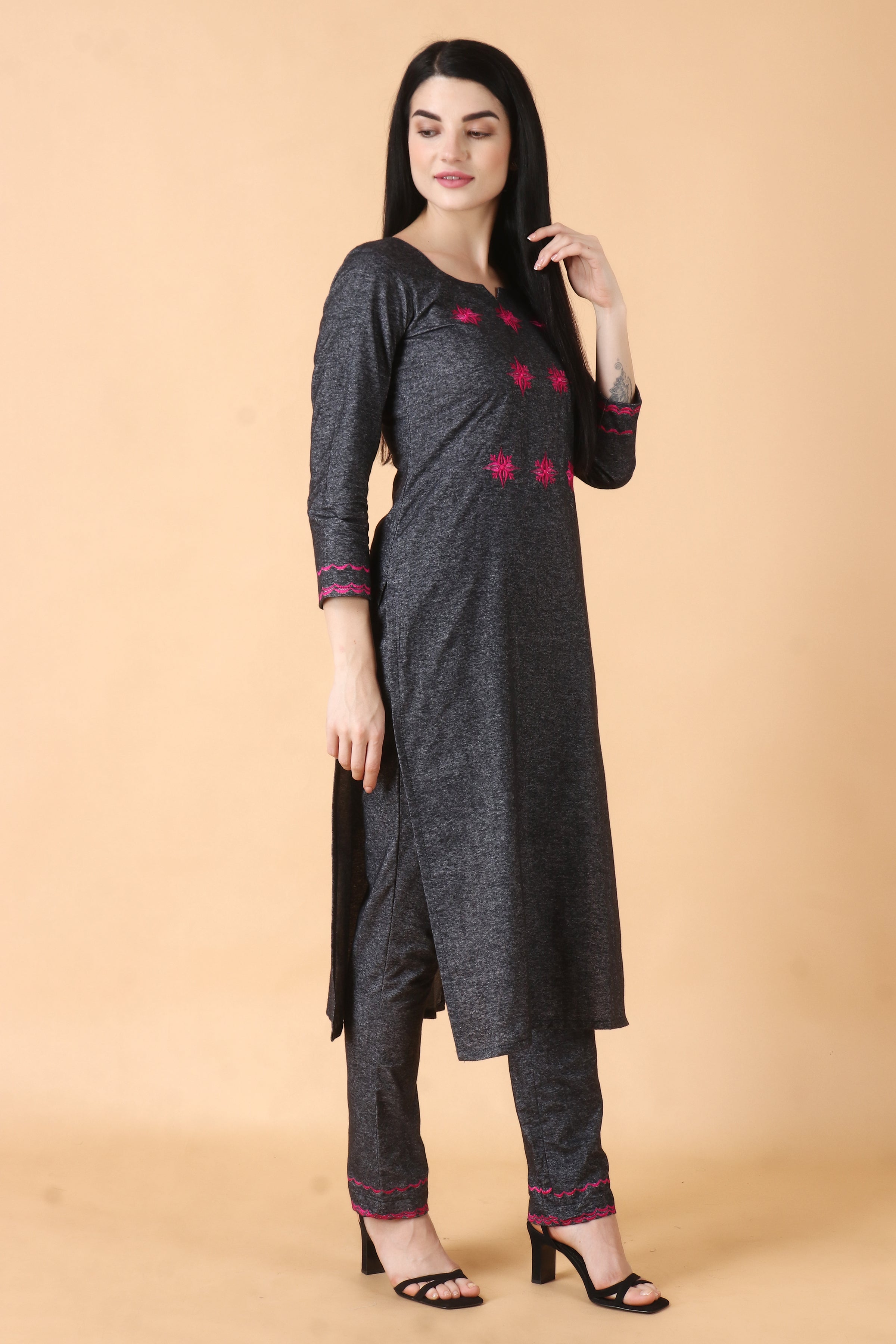 Buy Ladies Winter Kurti & Woolen Kurti For Women - Apella