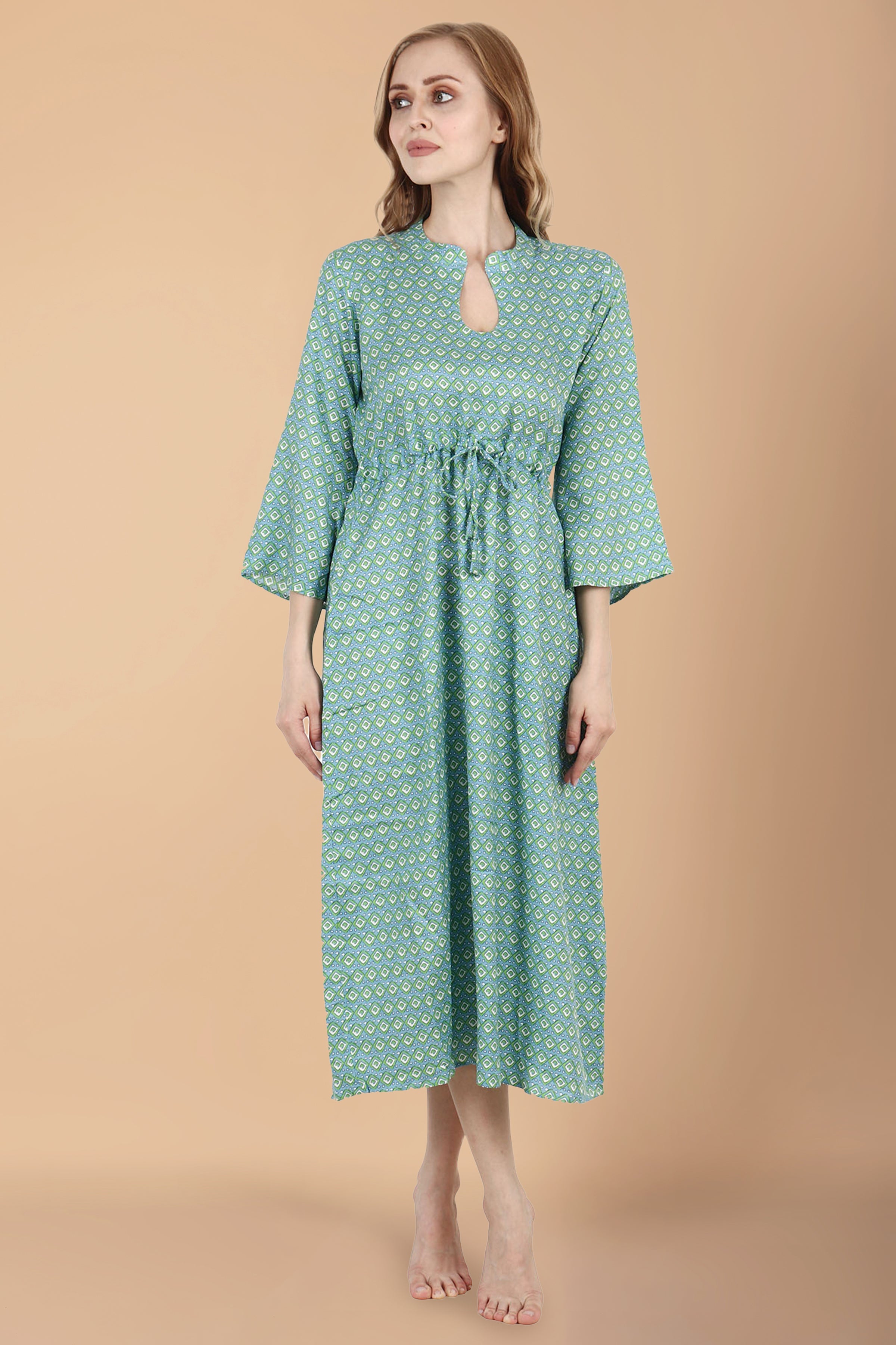 plusS Green Tie-Up Neck Dress – pluss.in